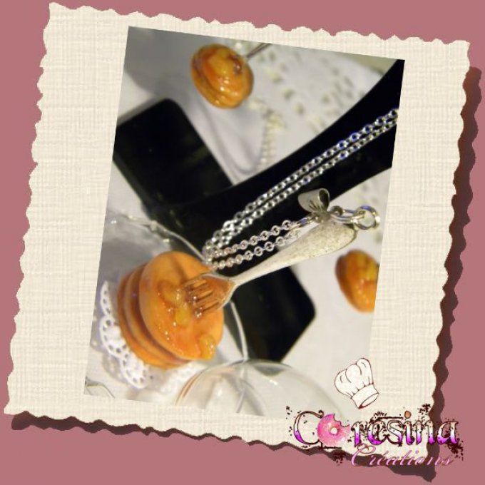 bijoux gourmands:collier PANCAKE  sirop d'érable